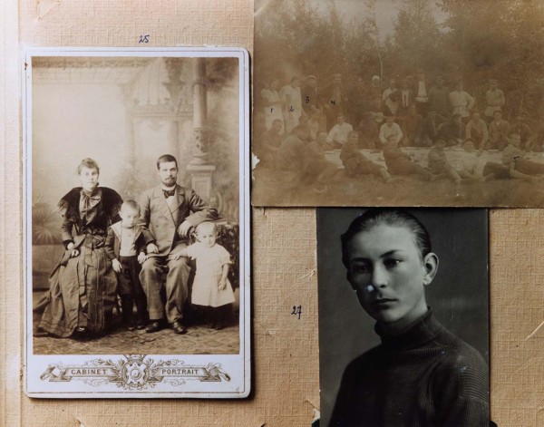 Фотографии прабабушки и прадедушки Натальи Поповой, когда они были детьми. Они были увезены из России в конце XIX века. 7 августа 2002 года