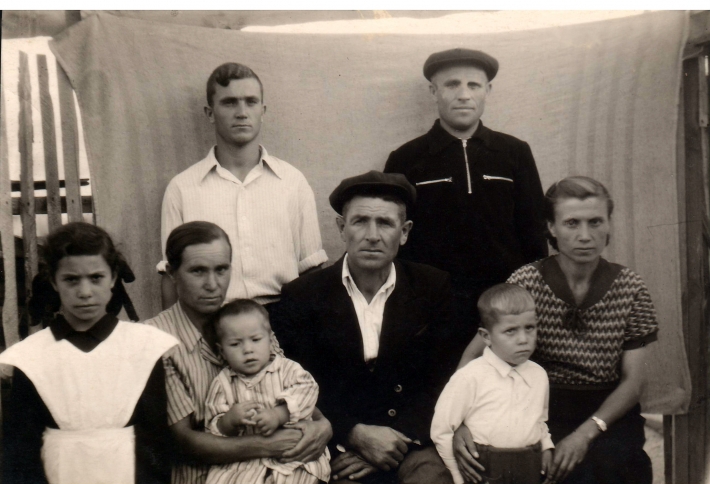 Семья Белендир. Немецкий поселок близ Ангрена, 1956 год